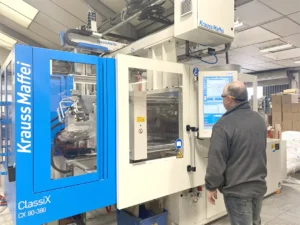 Plastic Injection Moulding Machine at Roland Plastics